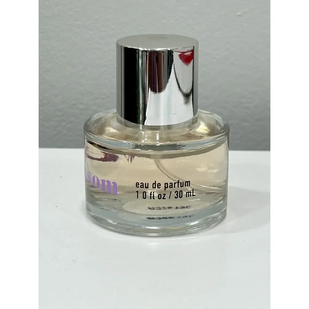 American Eagle This Is Velvet Blossom Floral Scent Eau De Parfum 1.0 fl oz/30 ml
